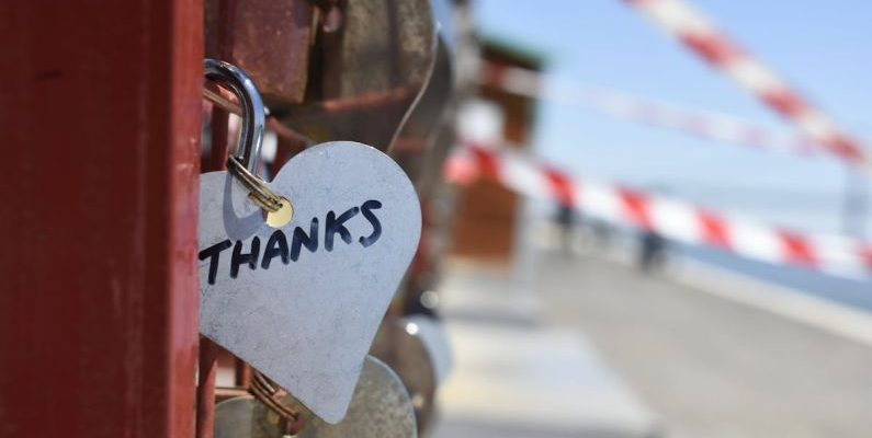 Gratitude - Silver-colored Heart Lock Bridge